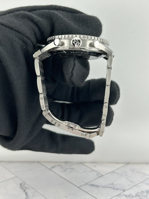 Breitling Navitimer B01 Chronograph Black Dial on Stainless Steel Bracelet Ref. AB0137211B1A1 Card 2024 view 6