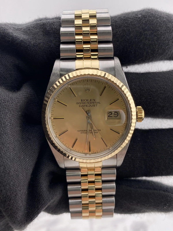Rolex Datejust Champagne Stick Dial on D Link Jubilee Bracelet Ref. 16013 1987 view 2