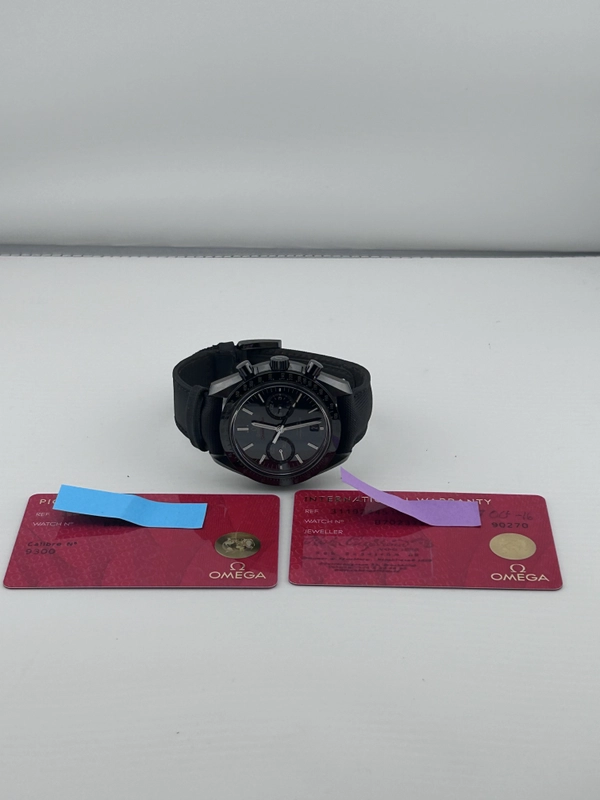 Omega Speedmaster Dark Side Of The Moon Black Index Dial on Fabric Strap Ref. 311.92.44.51.01.003 Complete view 7