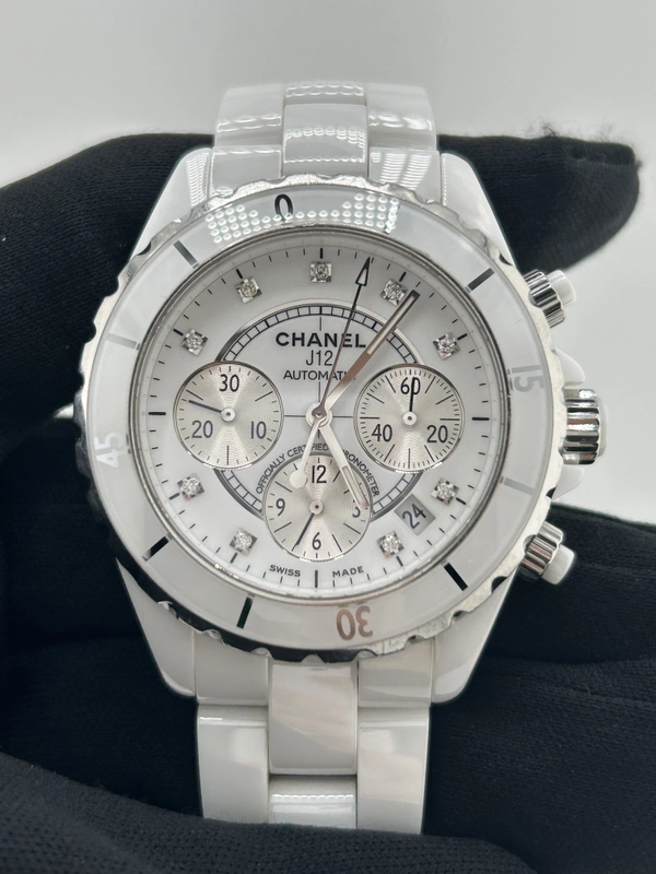 Chanel J12 Chronograph White Dial on Ceramic And Steel Bracelet Ref. H2009 view 3