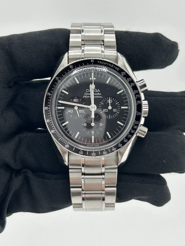 Omega Speedmaster Moonwatch Black Dial on Steel Ref. 3590.50.00 view 2