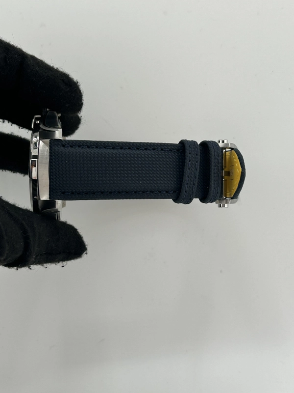 Breitling Avenger Automatic GMT Blue Dial on Leather Strap Ref. A32320101C1X1 Complete 2026 view 5