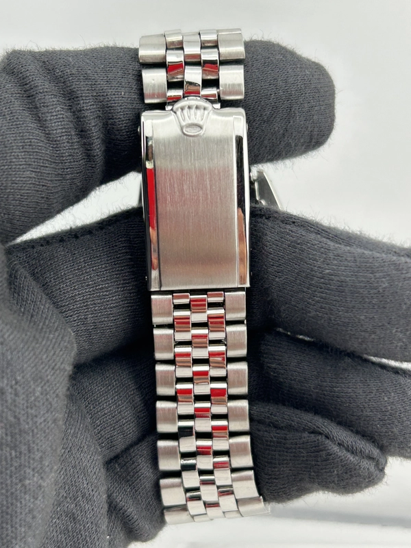 Rolex Datejust Silver Dial on Jubilee Ref. 6605/4 view 3