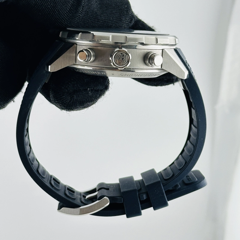 Iwc Aquatimer Chronograph Blue Dial on Rubber Strap Ref. IW376806 Complete 2024 view 6