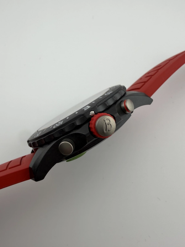 Breitling Endurance Pro Red Dial on Rubber Strap Ref. X823109A1K1S1 Card 2026 view 3