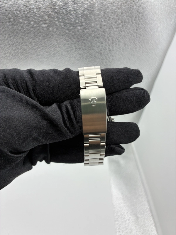 Rolex Oyster Perpetual White Factory Roman Dial on Oyster Ref. 14010 view 3