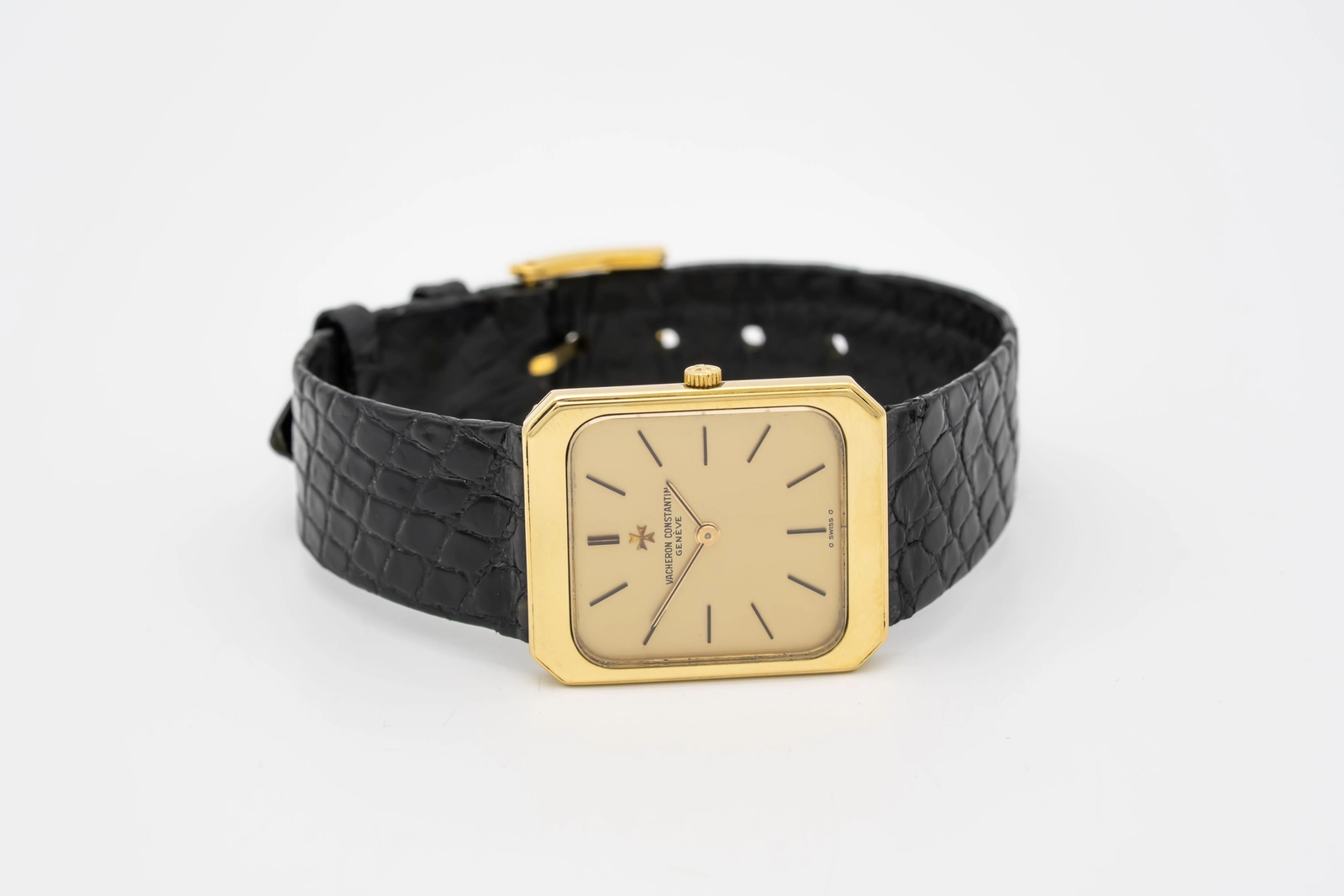 Ultra Thin Rectangular 18k Gold — image 5