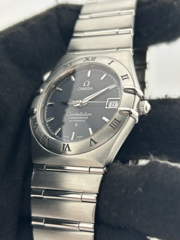 Omega Constellation Black Dial on Stainless Steel Bracelet Ref. 1502.40 view 3