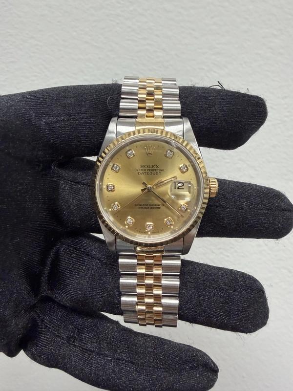 Rolex Datejust Champagne Diamond Dial on Jubilee Ref. 16233 1995 view 2