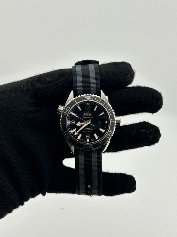 Omega Seamaster Planet Ocean Black Dial on Stainless Steel & Fabric Strap Ref. 232.30.38.20.01.001 Complete 2014 view 2