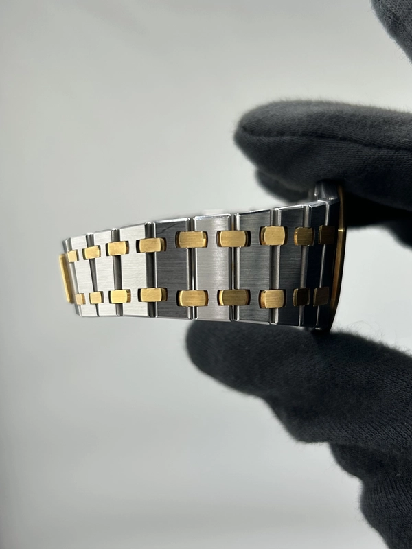 Audemars Piguet Royal Oak Champagne Diamond Tapisserie Dial on 2 Tone Bracelet Ref. 56303SA view 6