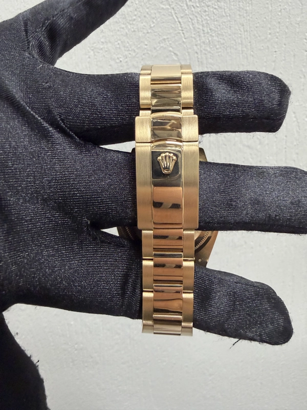 Rolex SkyDweller Black Stick Dial on Oyster Ref. 326938 Card 2021 view 3