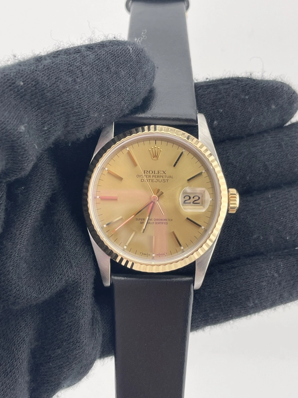 Rolex Datejust 36 Champagne Stick Dial on Generic Leather Strap Ref. 16233 1993