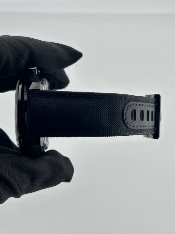 Omega Speedmaster Dark Side Of The Moon Black Index Dial on Fabric Strap Ref. 311.92.44.51.01.003 Complete view 5