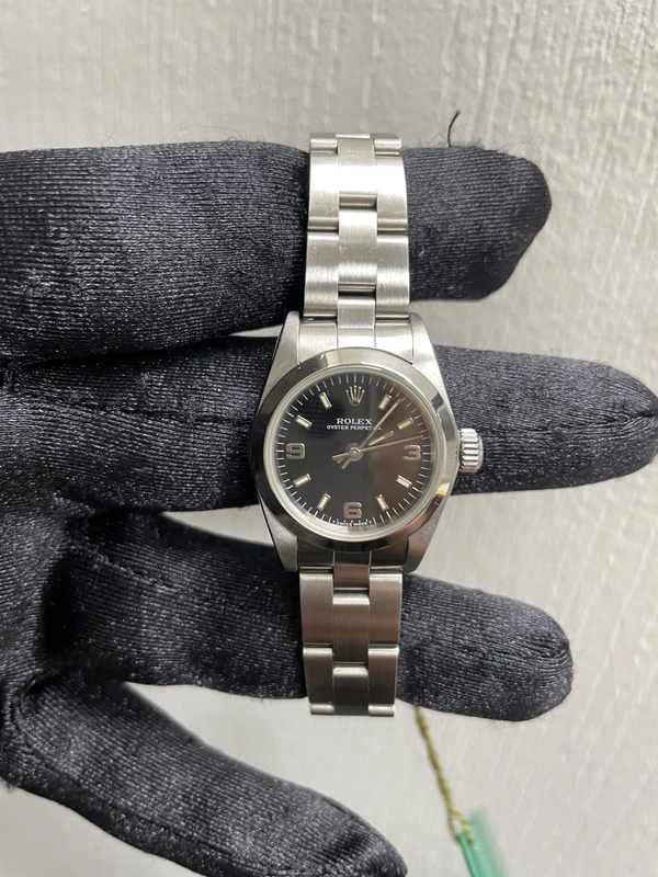 Rolex Oyster Perpetual Black Dial on Oyster Ref. 67180 Papers 1995 view 2