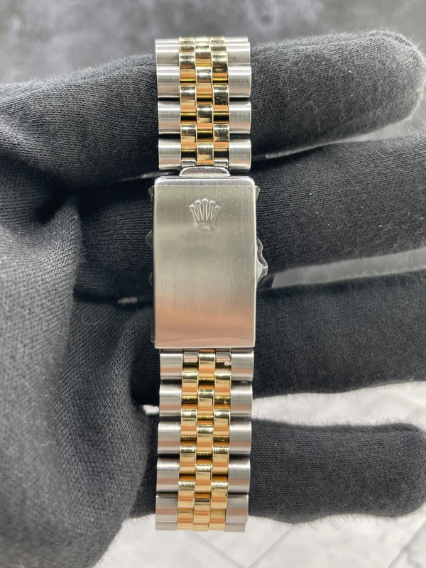 Rolex Datejust White Roman Dial on Jubilee Ref. 16233 1994 view 4