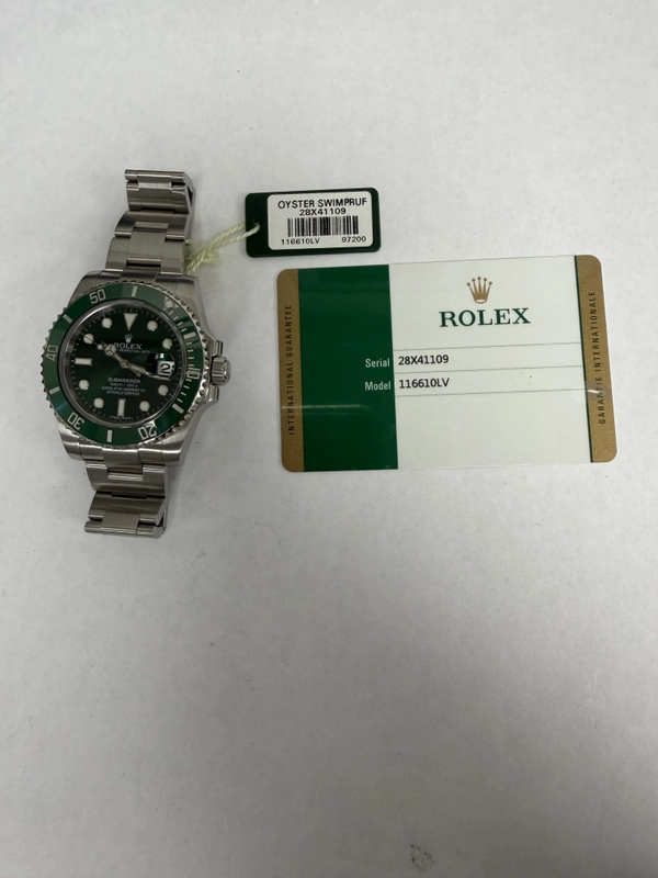 Rolex Submariner Green Dial on Oyster Ref. 116610LV Card 2015 view 5