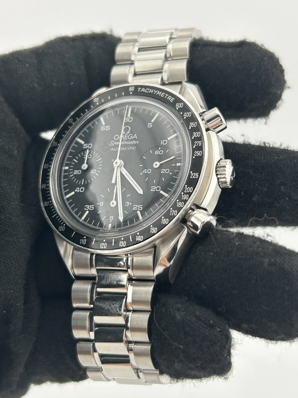 Omega Speedmaster Reduced Black Dial on Stainless Steel Bracelet Ref. 3510.50.00 view 3