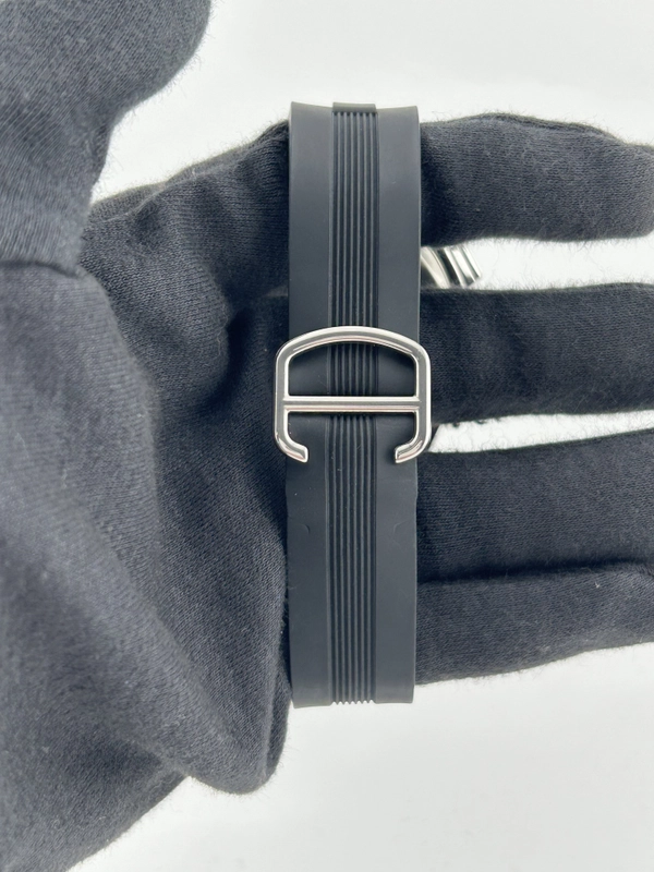 Cartier Roadster White Roman Dial on Black Rubber Band Ref. RW6206020 view 4