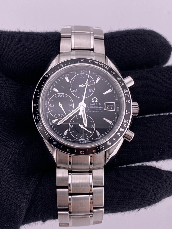 Omega Speedmaster Date Black Dial on Stainless Steel Ref. 3210.51 view 2