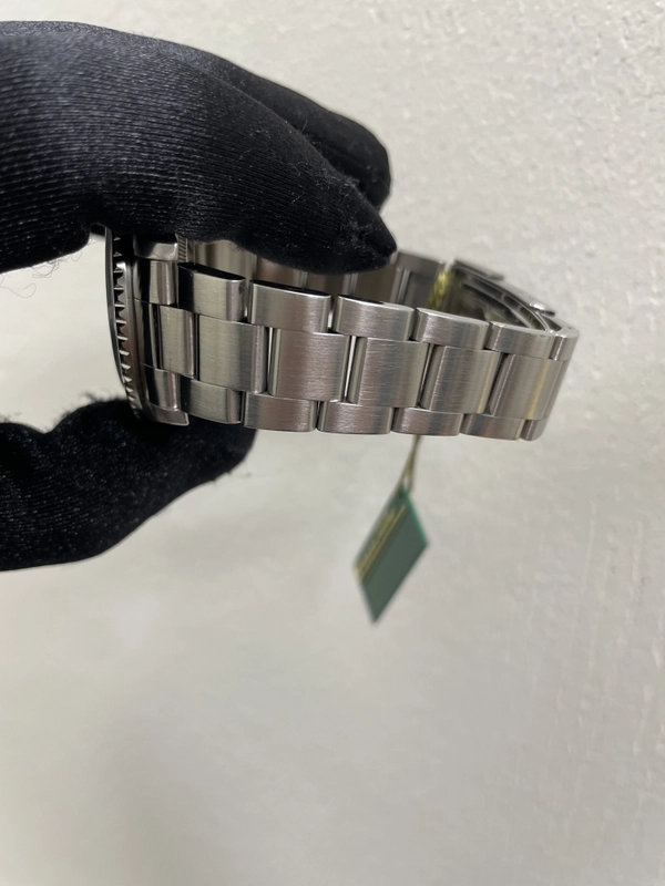 Rolex GMT-Master Black Dial on Oyster Bracelet Ref. 16700 Papers 1997 view 5