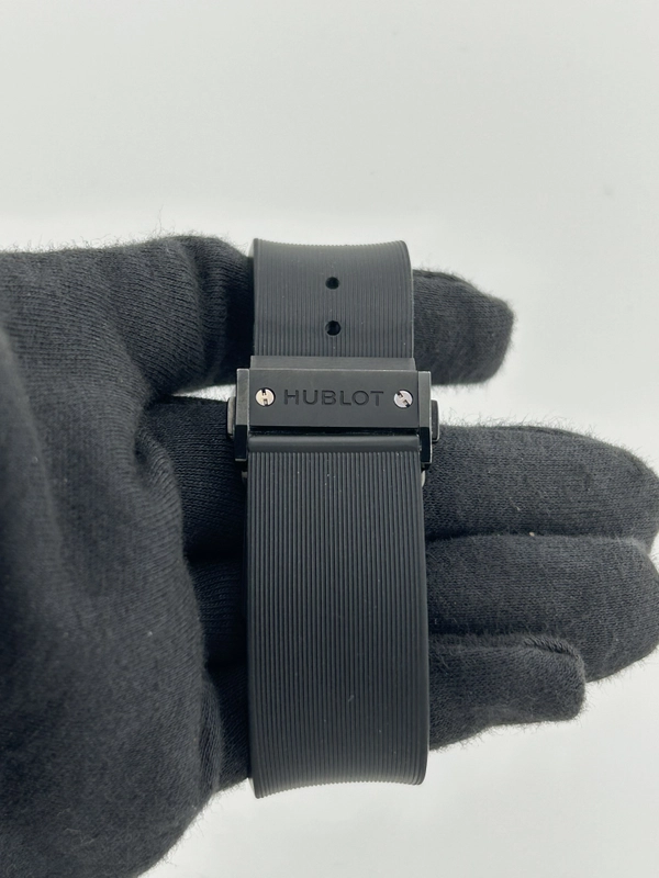Hublot Classic Fusion Black Magic Black Dial on Rubber Fold Clasp Ref. 521.CM.1171.RX Manuals Only and Box view 4
