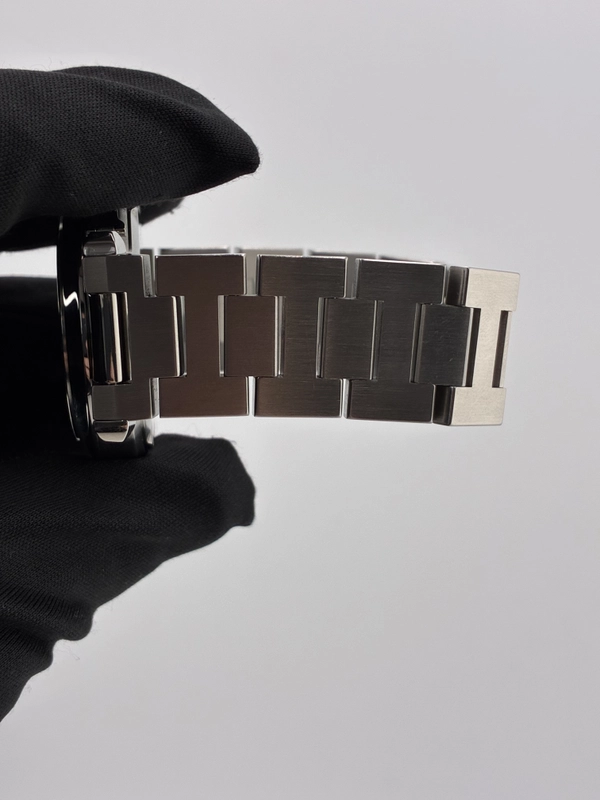 Cartier Pasha C White Dial on Ss Ref. 2324 Papers 2008 view 5