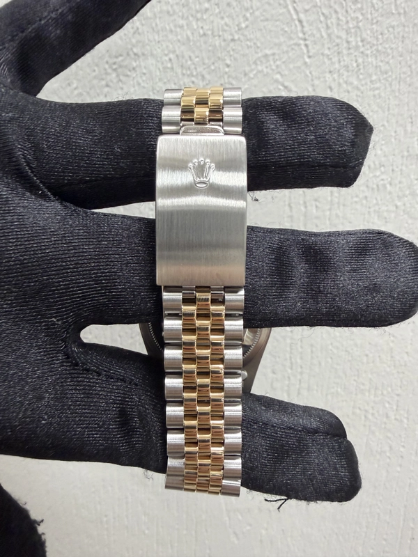 Rolex Datejust Champagne Diamond Factory Dial on D Link Jubilee Bracelet Ref. 16233 Papers 1996 view 3
