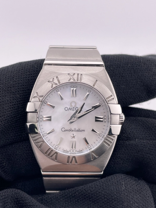 Omega Constellation M.O.P Dial on Stainless Steel Bracelet Ref. 1581.70 view 3
