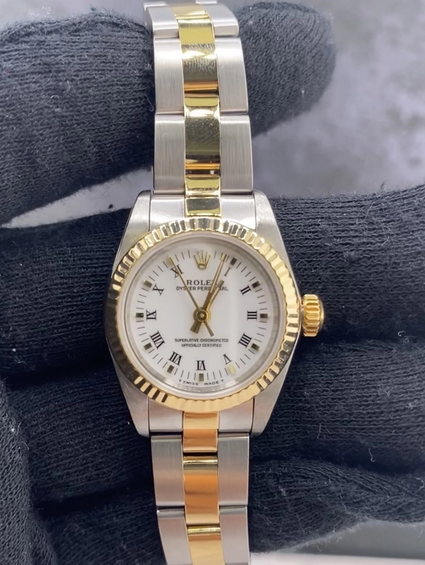 Rolex Oyster Perpetual White Roman Dial on Oyster Ref. 67193 2001 view 2
