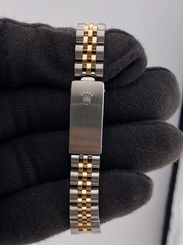 Rolex Datejust Lady Champagne Stick Dial on Jubilee Ref. 69173 Open Date view 4