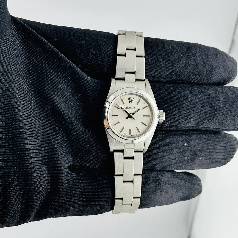 Rolex Oyster Perpetual Silver Dial on Oyster Ref. 67180 Papers 1996 view 2