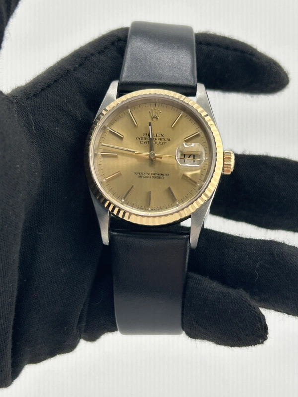 Rolex Datejust 36 Champagne Stick Dial on Generic Black Leather Strap Ref. 16233 1994 view 2