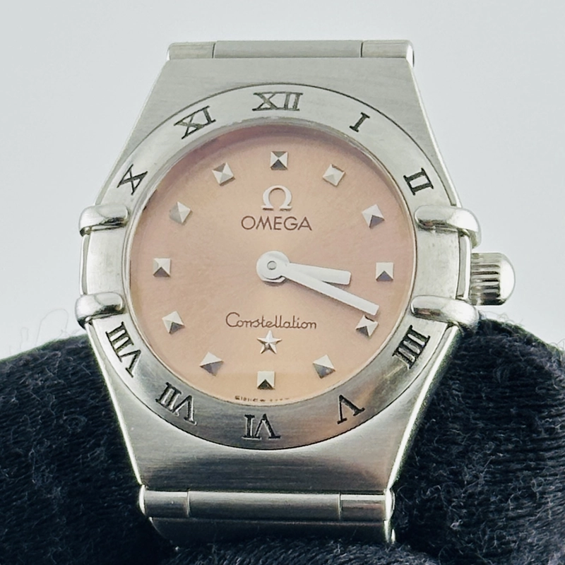 Omega Constellation Salmon Pink Dial on Stainless Steel Bracelet Ref. 1561.61.00 Card 2001 view 2