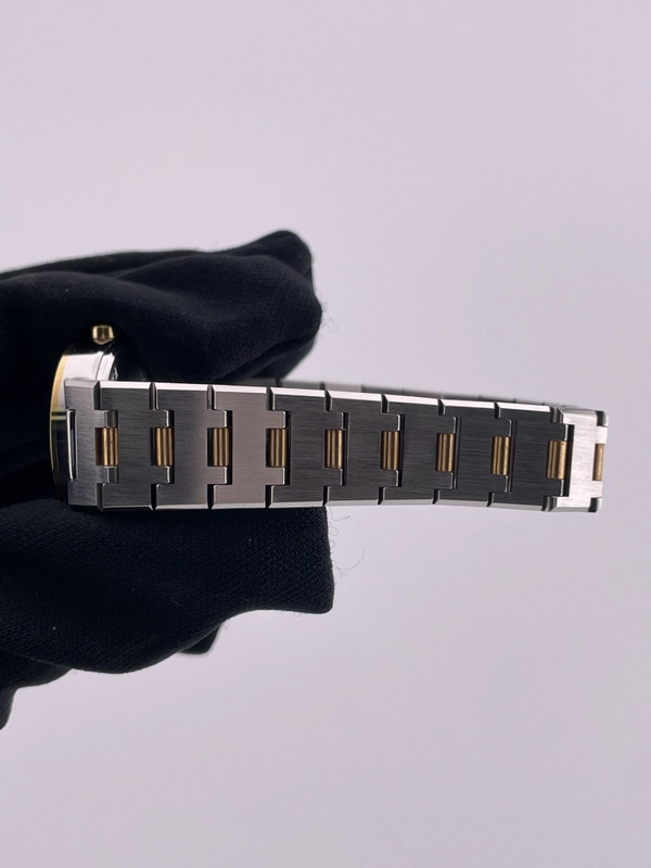 Bvlgari Bvlgari Black Dial on 2 Tone Yellow Gold / Stainless Steel Ref. BB23SG view 5