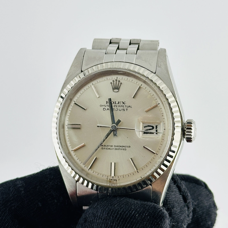 Rolex Datejust Silver Stick / Has Spots Dial on Folded Jubilee Bracelet Ref. 1601/4 1970 view 3