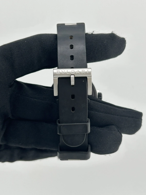 Bvlgari Aluminum Diagono Silver Dial on Black Rubber Strap Ref. AL32TA Papers 2003 view 4
