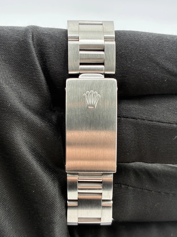 Rolex Oyster Perpetual Black Dial on Oyster Bracelet Ref. 67480 1995 view 4