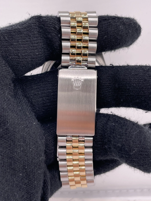 Rolex Datejust Champagne Linen Dial on D Link Jubilee Bracelet Ref. 16233 1988 view 4