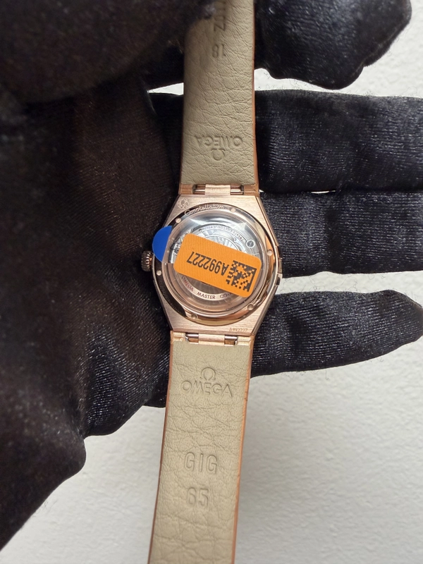Omega Constellation Co-Axial White Diamond Dial on Leather Strap Ref. 131.53.29.20.52.002 Card Open Date view 3