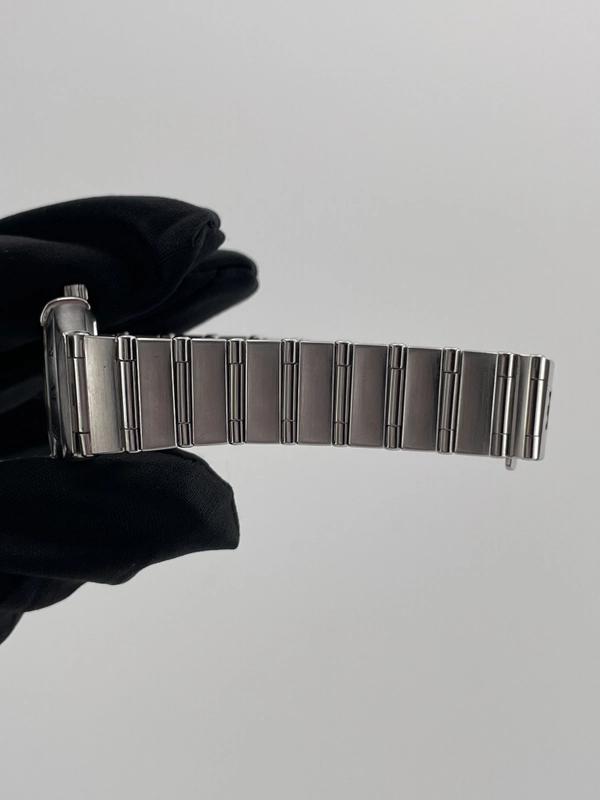 Omega Constellation White Dial on Stainless Steel Bracelet Ref. 1562.3 view 6