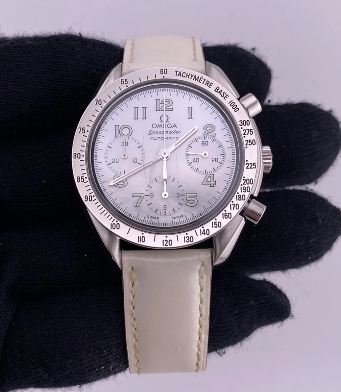 Omega Speedmaster White Mop Dial on Leather Strap Ref. 3802.70.56 Card 2003 view 2