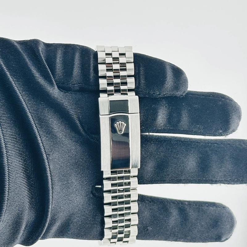 Rolex Datejust Dark Rhodium Diamond Dial on D Link Jubilee Bracelet Ref. 126334 Card 2019 view 4