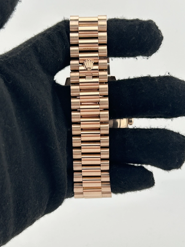 Rolex Day-Date 40 Sundust Baguette Cut Diamond Dial on President Ref. 228235 Card 2019 view 4