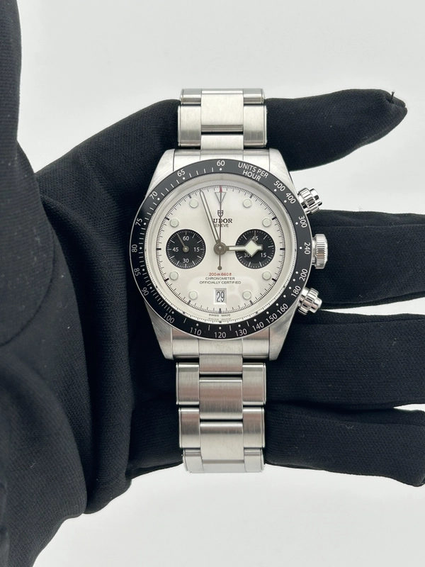 Tudor Black Bay Chrono Opaline Dial on Stainless Steel Bracelet Ref. 79360N Complete 2022 view 2