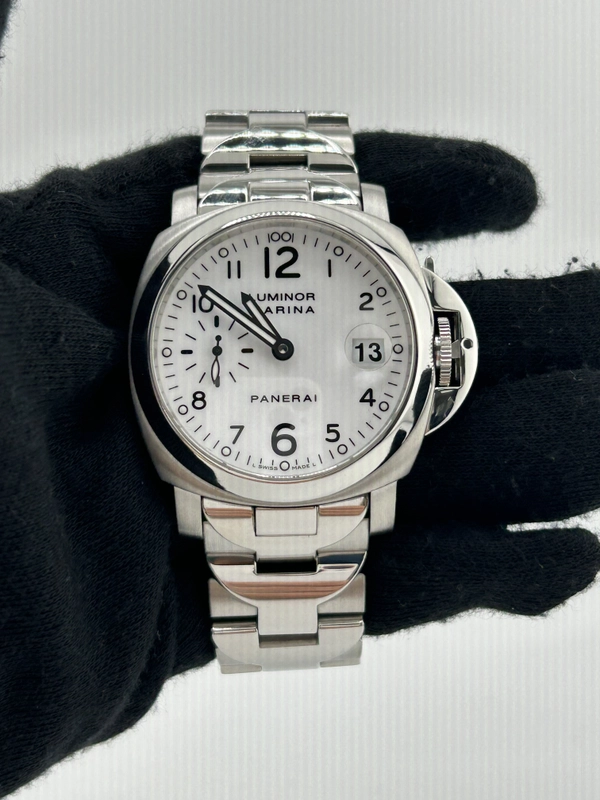 Panerai Luminor Marina White Dial on Stainless Steel Bracelet Ref. PAM00051 view 2