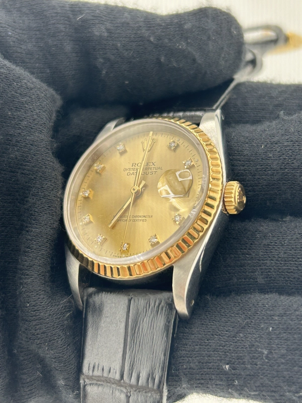 Rolex Datejust 36 Champagne Diamond Dial on Generic Black Leather Strap Ref. 16233G 1991 view 3