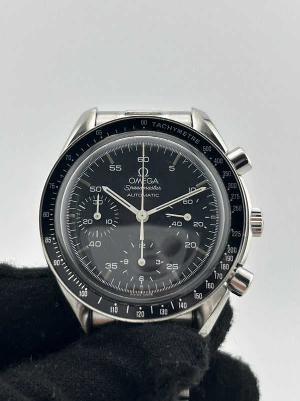 Omega Speedmaster Reduced Black Dial on Stainless Steel Bracelet Ref. 3510.50 view 3