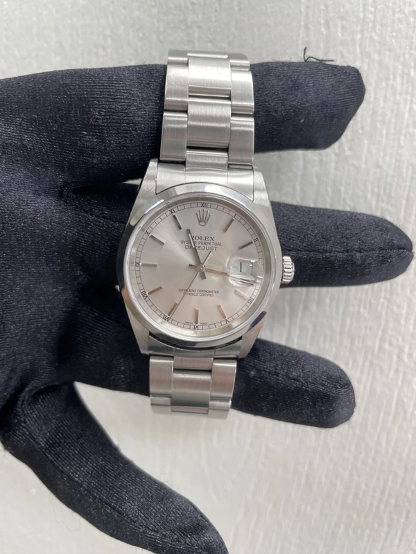Rolex Datejust Silver Dial on Oyster Ref. 16200 Papers 2005 view 2