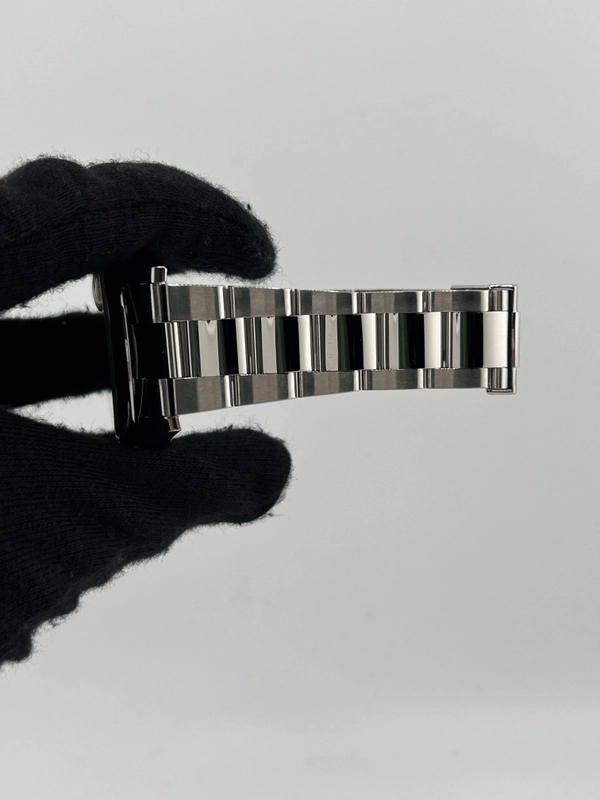 Rolex Datejust Rhodium Dial on Jubilee Ref. 126300 Card 2019 view 5